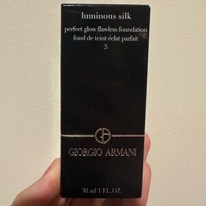 NIB Luminous Silk Original formula foundation 5 Armani rare new in box